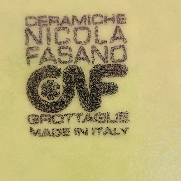 Nicola Fasano Italian Dishware ~ 2 Bowls ~ Chartreuse Green ~ Vintage (?) Pretty - Picture 14 of 16